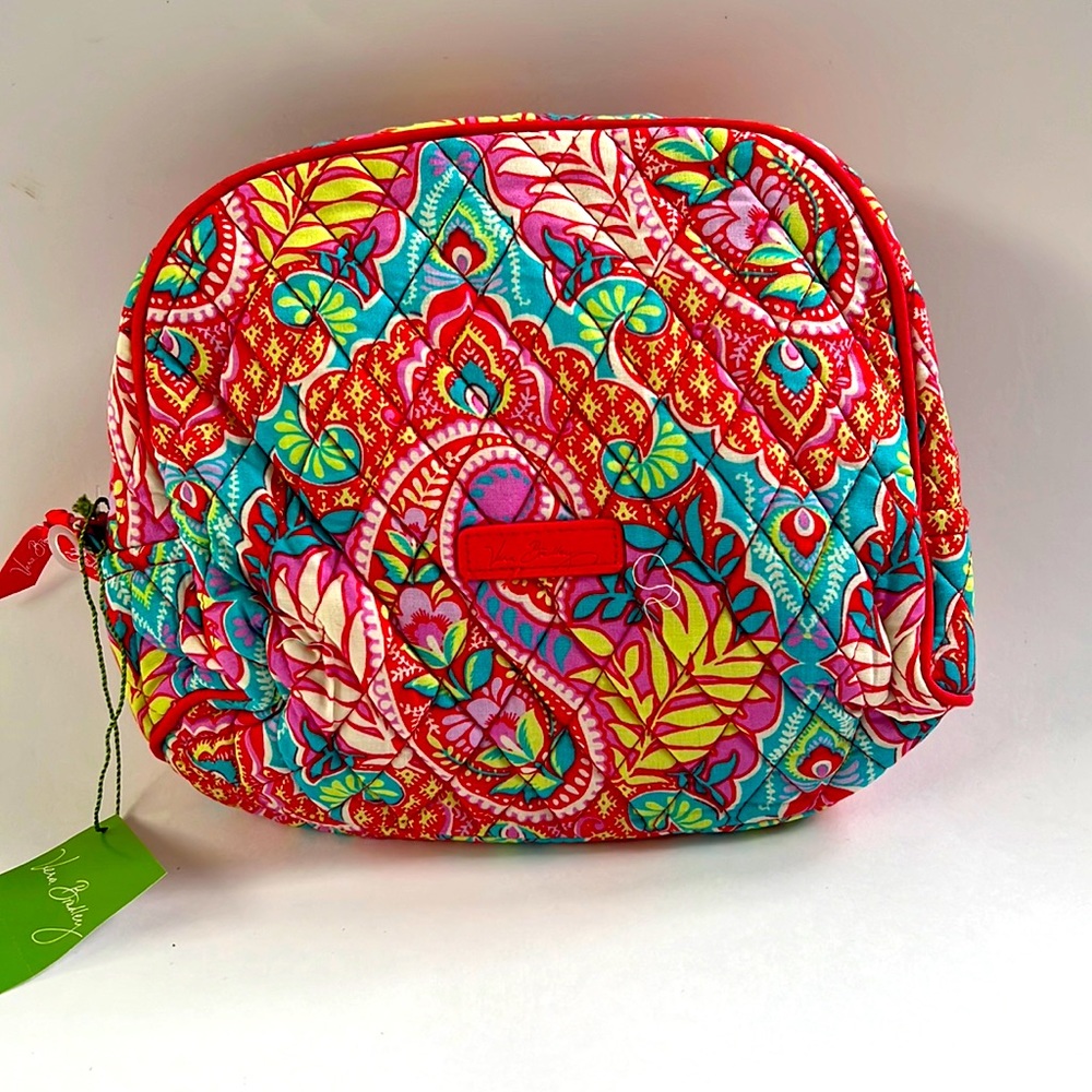 NWT - Vera Bradley medium zip cosmetic bag.  Fully lined plastic interior.